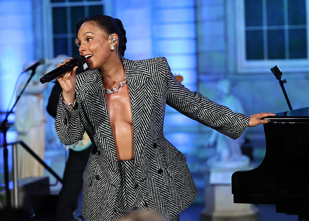 Tiffany & Co. Celebrates the Launch of Blue Book 2025: Sea of Wonder - Inside