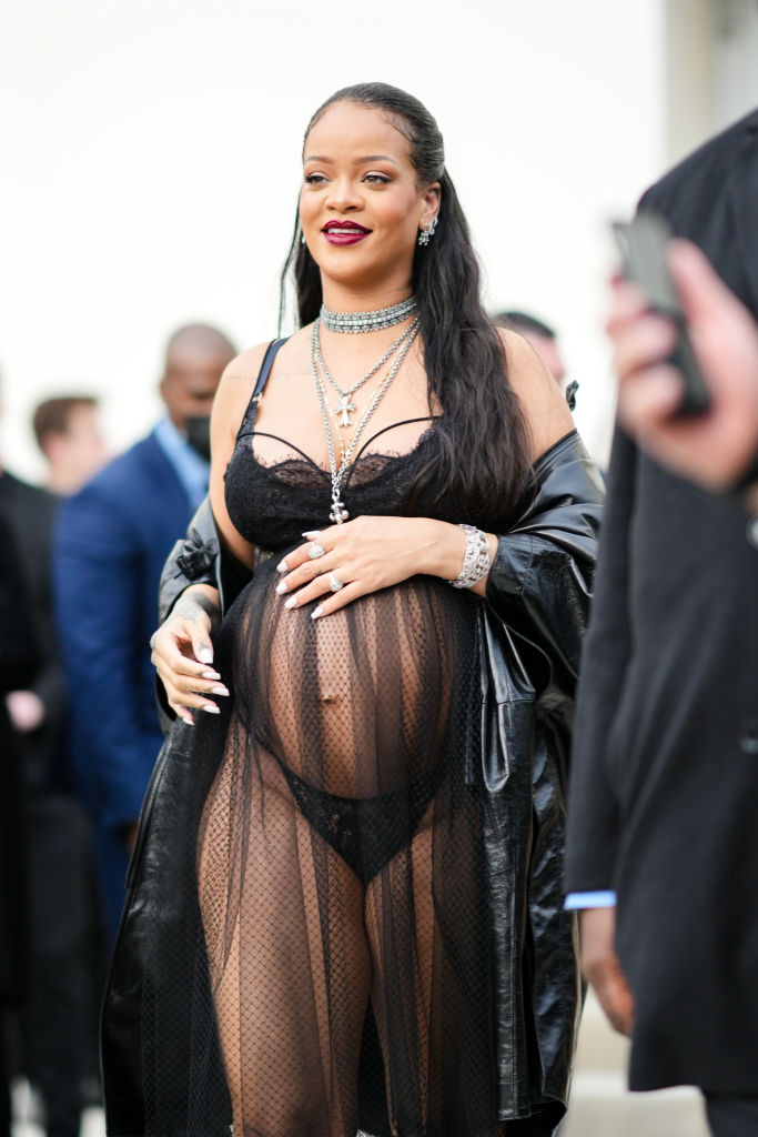 Celebrity Sightings : Day Two - Paris Fashion Week - Womenswear F/W 2022-2023