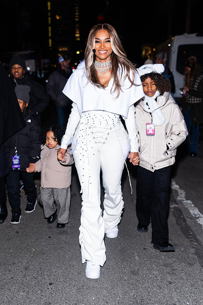 Ciara Werked Time Square In White